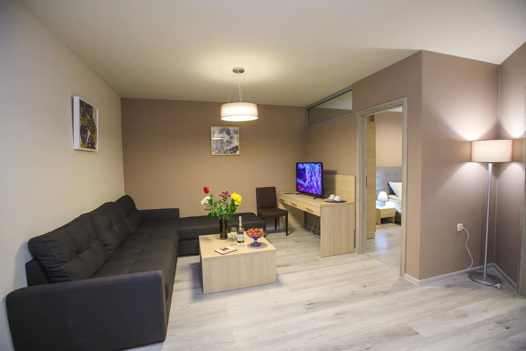 Apartments Kim サンダンスキ エクステリア 写真