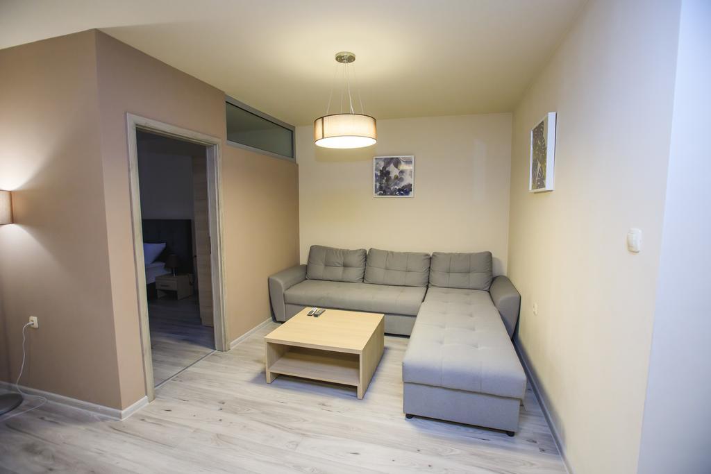 Apartments Kim サンダンスキ エクステリア 写真