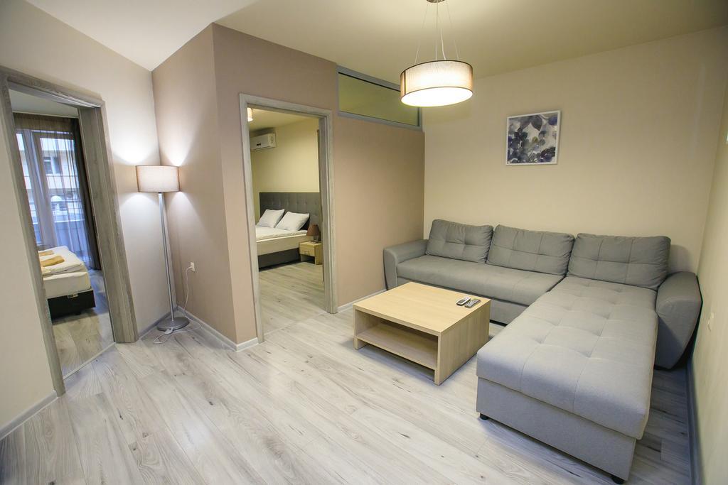 Apartments Kim サンダンスキ エクステリア 写真
